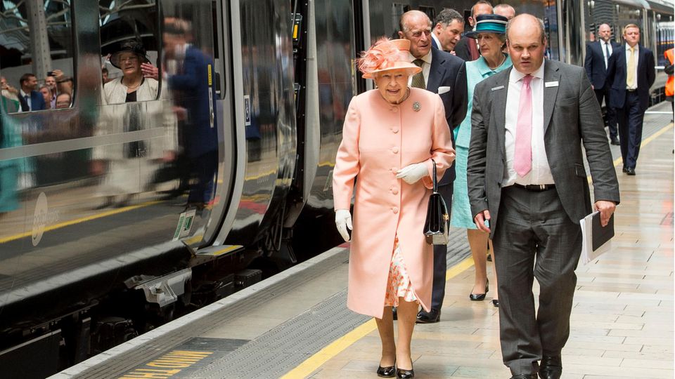 Queen Elizabeth + Royal Train