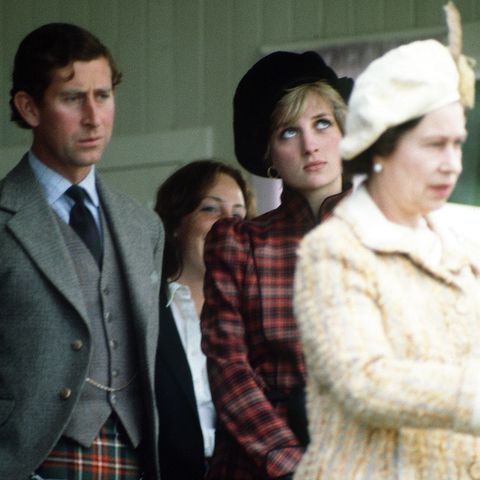 Prinz Charles, Prinzessin Diana und Queen Elizabeth.