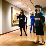 8. Dezember 2020  Es ist ihr erster Auftritt außerhalb des Palastes seit Mitte August dieses Jahres. Prinzessin Beatrix, die ehemalige Königin der Niederlande, besucht eine Ausstellungseröffnung in Dordrecht.