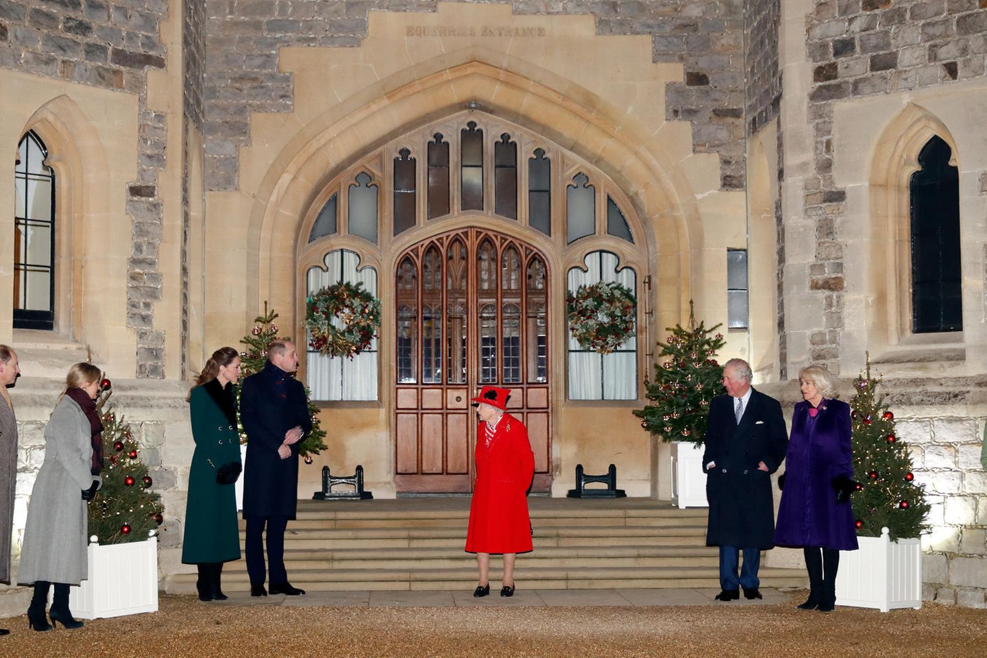 Prinz Edward, Gräfin Sophie von Wessex, Herzogin Catherine, Prinz William, Queen Elizabeth, Prinz Charles, Camilla Parker-Bowles, Prinzessin Anne