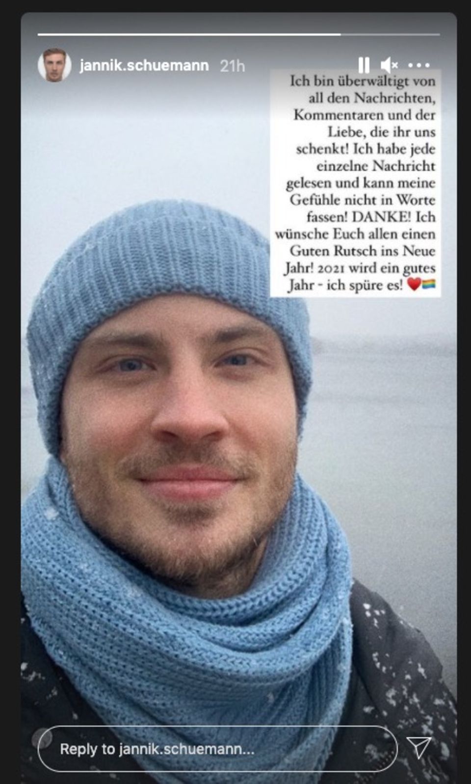 Jannik Schümann: Jannik Schümann zeigt sich gerührt von den liebevollen Nachrichten seiner Fans. Jannik Schümann zeigt sich gerührt von den liebevollen Nachrichten seiner Fans.