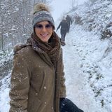 "Wer braucht schon die Schweiz?", fragt Liz Hurley ihre Instagram-Fans mit diesem verschneiten Wanderbild aus dem britischen Herefordshire. Die Schauspielerin macht trotz fehlendem "Skifahren, Fondue und Glühwein" eben das beste aus ihrer Urlaubszeit im Lockdown.