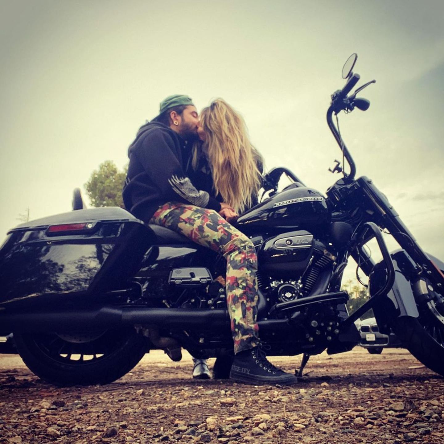 2. Januar 2021  Heidi Klum und Tom Kaulitz unternehmen ihre erste Motorradtour in diesem Jahr. 
