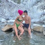 Brrrr, da wird uns ja schon vom Hinsehen kalt! Tallulah Willis und ihr Freund Dillon Buss halten sich bei Bad im Eisbach mit Küssen warm.