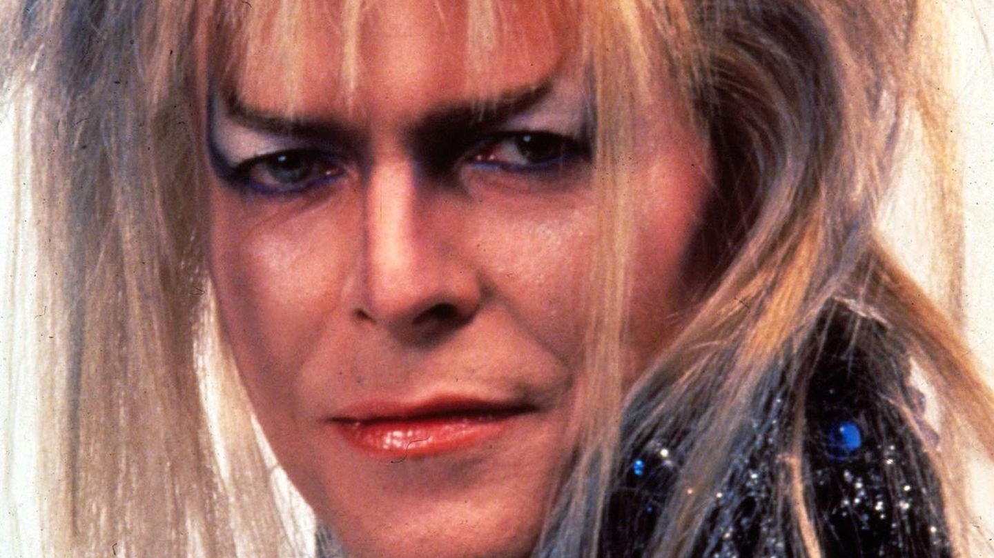 David-Bowie-Die-zehn-unvergesslichsten-Looks-von-David-Bowie