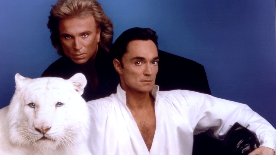 Siegfried und Roy: Rückblick auf das berühmteste Magier-Duo der Welt Siegfried und Roy: Rückblick auf das berühmteste Magier-Duo der Welt