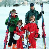 4. Januar 1994  Königlicher Winterspaß: William, Harry, Eugenie und Beatrice hatten in Klosters in der Schweiz einen schönen gemeinsamen Skilurlaub.