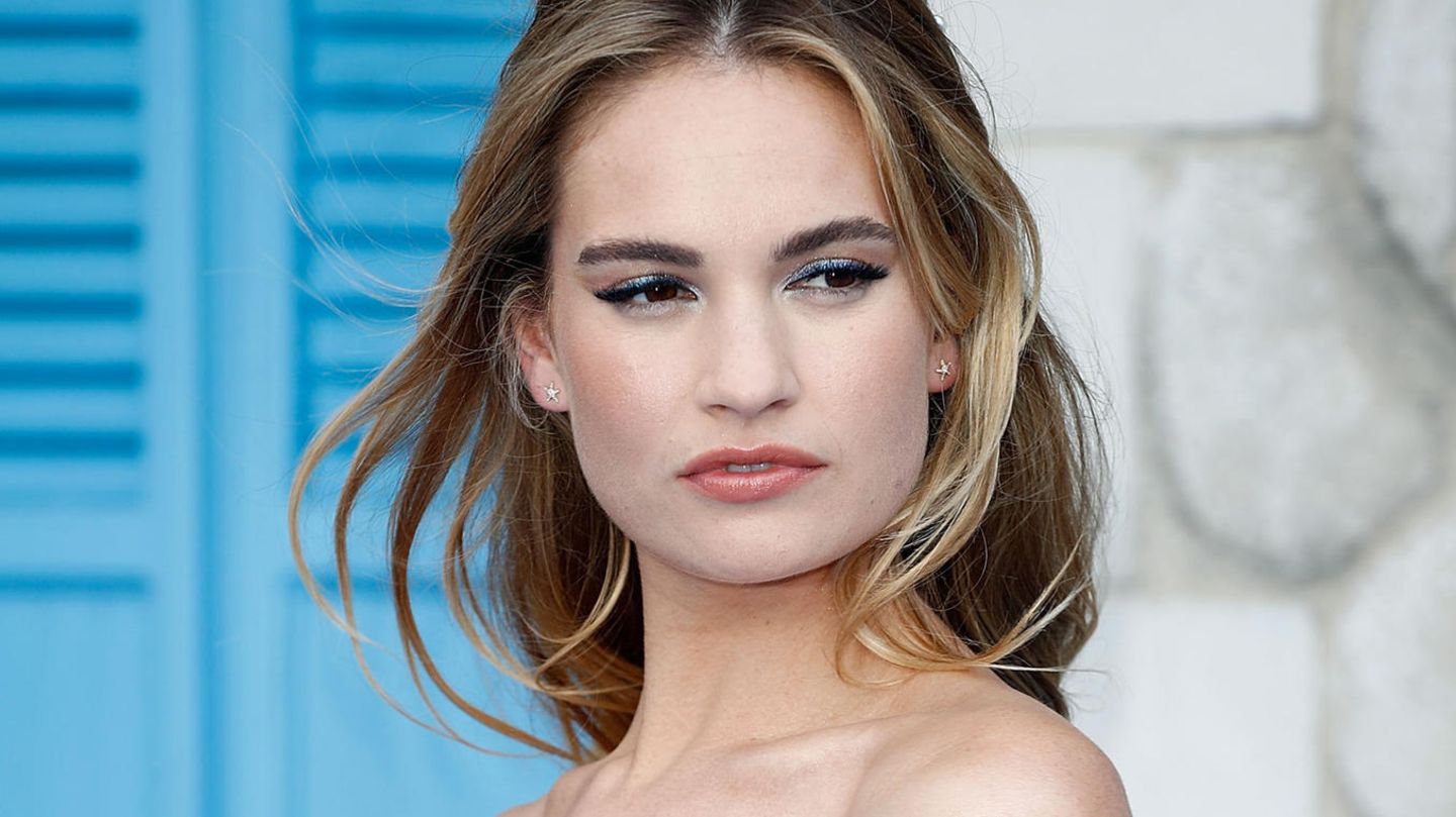 Lily James Sie äußert sich erstmals zur Affäre mit Dominic West GALA.de