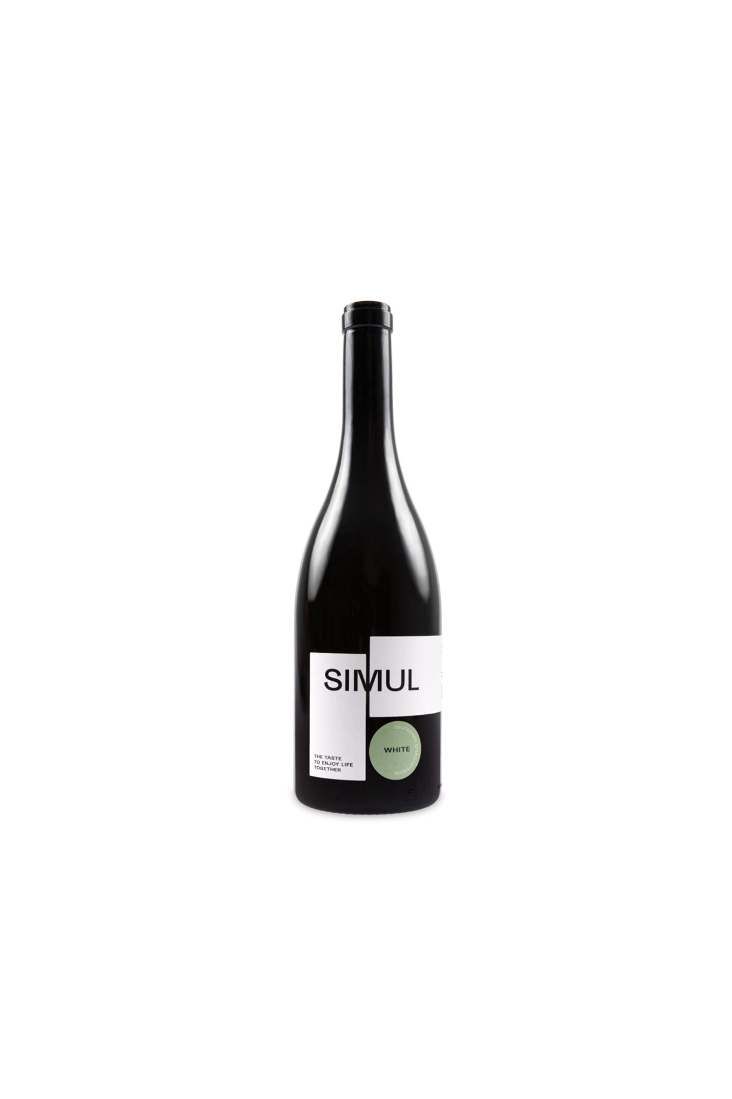 "Simul", das lateinische Wort für "Zusammen", ist dieser Tage das wohl schönste Synonym für Liebe – klasse, dass das limitierte Cuvée der gleichnamigen Weinmarke noch dazu fantastisch schmeckt. Weißwein von Simul, ca. 21 Euro