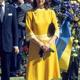 Mit farbenfrohen Looks begeisterte Königin Silvia von Anfang an die Schweden.
