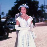 Bei einer Reise nach Ost-Afrika 1965 begeisterte Prinzessin Margaret mit diesem eleganten Dress in Weiß.