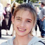2004 erlangt Emma Roberts Bekanntheit durch die Fernsehserie "Unfabulous". Die Nichte von Julia Roberts ist damals erst 13 Jahre alt, der Startschuss ihrer langen Karriere als Schauspielerin, Model und Sängerin. 
