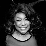 8. Februar 2021  Die US-amerikanische Soul-Legende Mary Wilson ist tot. Im Alter von 76 Jahren starb sie in ihrem Zuhause in Las Vegas. Gemeinsam mit Diana Ross und Florence Ballard gründete sie 1959 die "Supremes". Sie war das einzige Mitglied, das von der Gründung bis zur Trennung 1977 Teil der Gesangsgruppe war.    