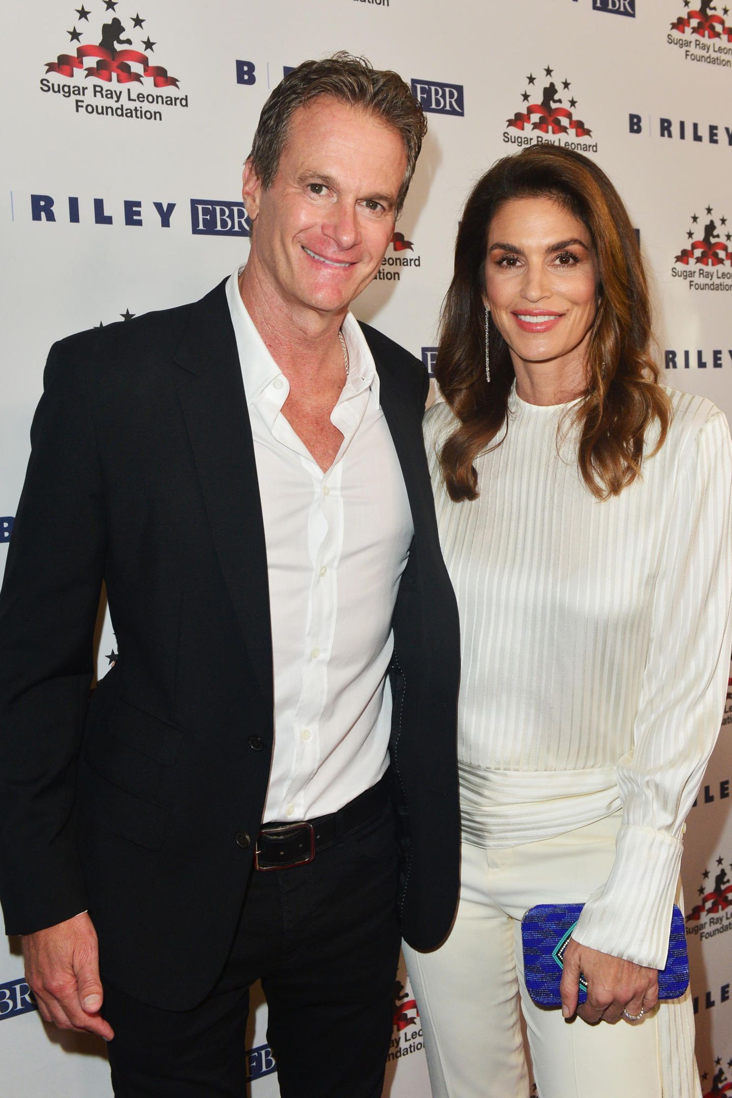 Inzwischen sind Rande Gerber und Cindy Crawford seit über 20 Jahren verheiratet – und anscheinend noch so glücklich wie am ersten Tag. Ihre gemeinsamen Kinder, Kaia und Presley Gerber, sind in Mamas Fußstapfen getreten und verfolgen beide eine Modelkarriere.