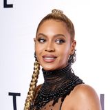 Auch Sängerin Beyoncé setzte mit ihrem 2013 veröffentlichten Song "Pretty Hurts" (zu Deutsch: "Schönheit tut weh") ein Zeichen. "Perfektion ist die Krankheit einer Nation", heißt es dort unter anderem. 