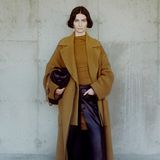 Doch Ella ist nicht das einzige Model mit prominenten Wurzeln bei der Modenschau. Auch die Tochter von Schauspieler Paul Walker (†) ist unter die Models gegangen. Schon vor einigen Wochen gab Meadow Walker voller Stolz bekannt, das Gesicht der neuen Kampagne von Proenza Schouler zu sein. Die 22-Jährige scheint ein Liebling der Marke zu sein, denn sie durfte die Show sogar eröffnen, was für jedes Model eine große Ehre ist.