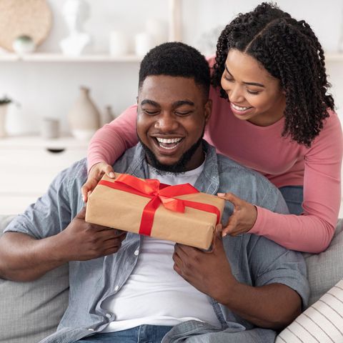Geschenk Bruder, Überraschung, Geschenk von Frau