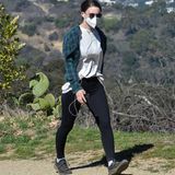 19. Februar 2021  Rooney Mara macht es wie so viele in der weltweiten Pandemie und nutzt die freie Zeit für ausgiebige Spaziergänge durch die Gegend um Beverly Hills.
