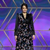 Als Moderatorin der Golden Globes präsentiert Tina Fey mehrere Looks, so auch diesen floralen.