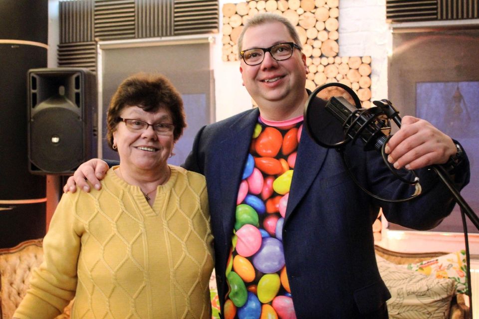 "Schwiegertochter gesucht": "Schwiegertochter gesucht": Mutter Marianne hilft ihrem Sohn Tobias bei der Damenwahl "Schwiegertochter gesucht": Mutter Marianne hilft ihrem Sohn Tobias bei der Damenwahl