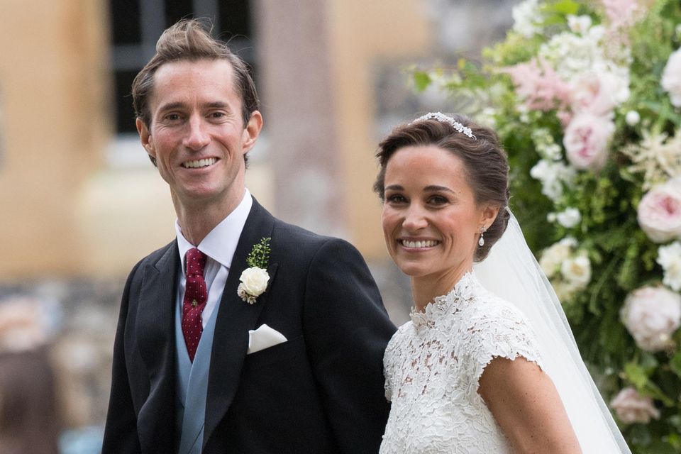 Pippa Middleton: James Matthews und Pippa Middleton strahlen am Tag ihrer Hochzeit im Mai 2017 um die Wette. James Matthews und Pippa Middleton strahlen am Tag ihrer Hochzeit im Mai 2017 um die Wette.
