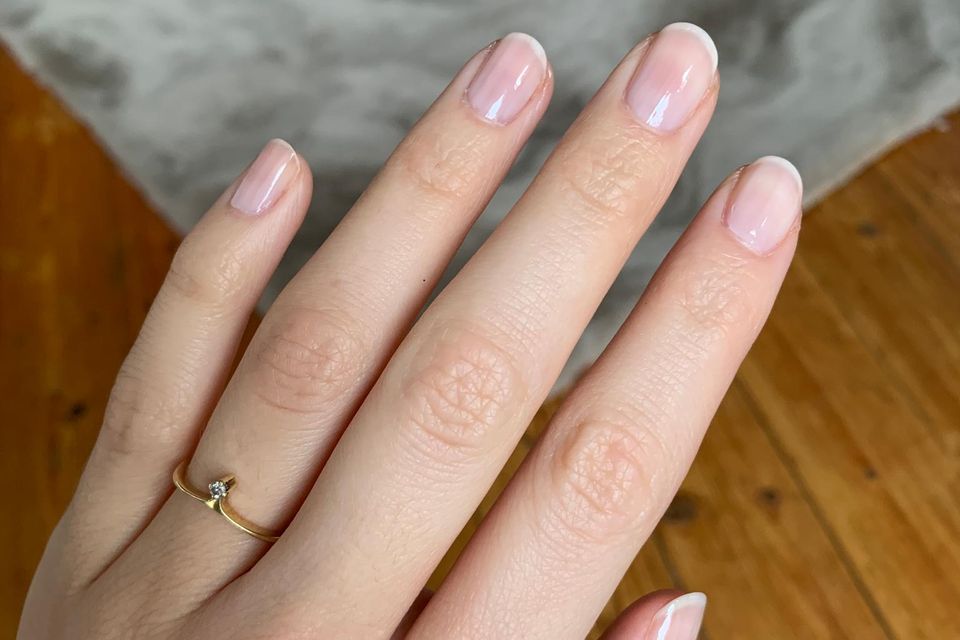 Essie-Nagellack mademoiselle Essie-Nagellack mademoiselle