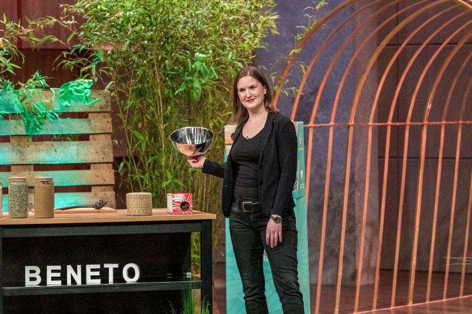 "Die Höhle der Löwen": Lara Schuhwerk präsentiert "Beneto Foods" Lara Schuhwerk präsentiert "Beneto Foods"