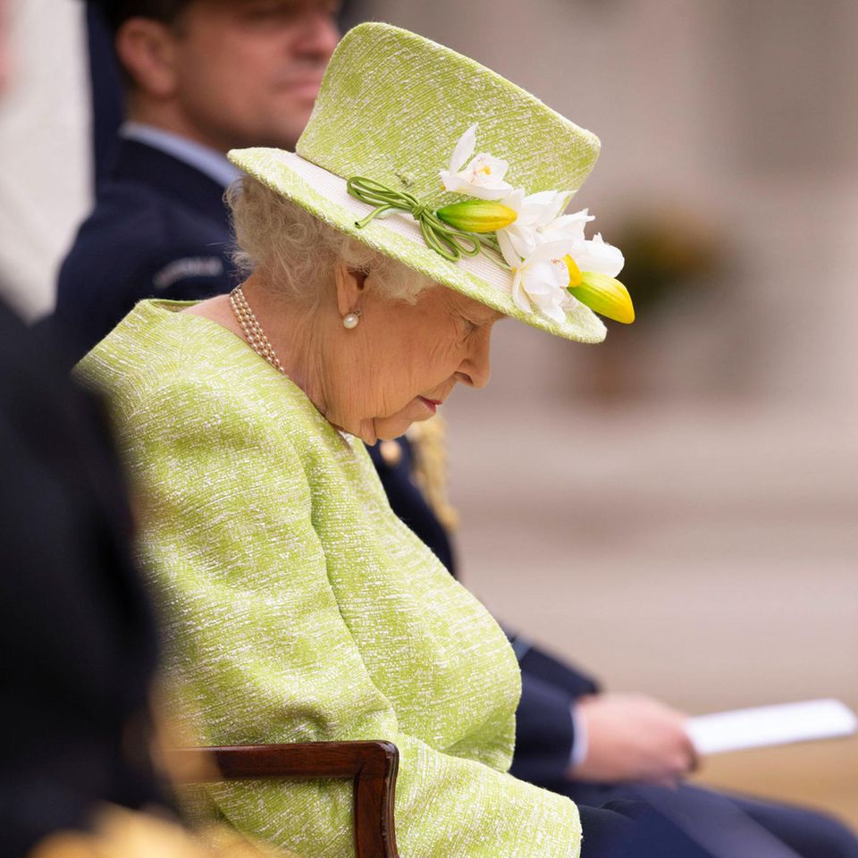 Queen Elizabeth 
