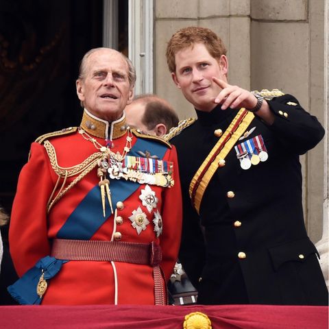 Prinz Philip und Prinz Harry, Uropa und Enkel.