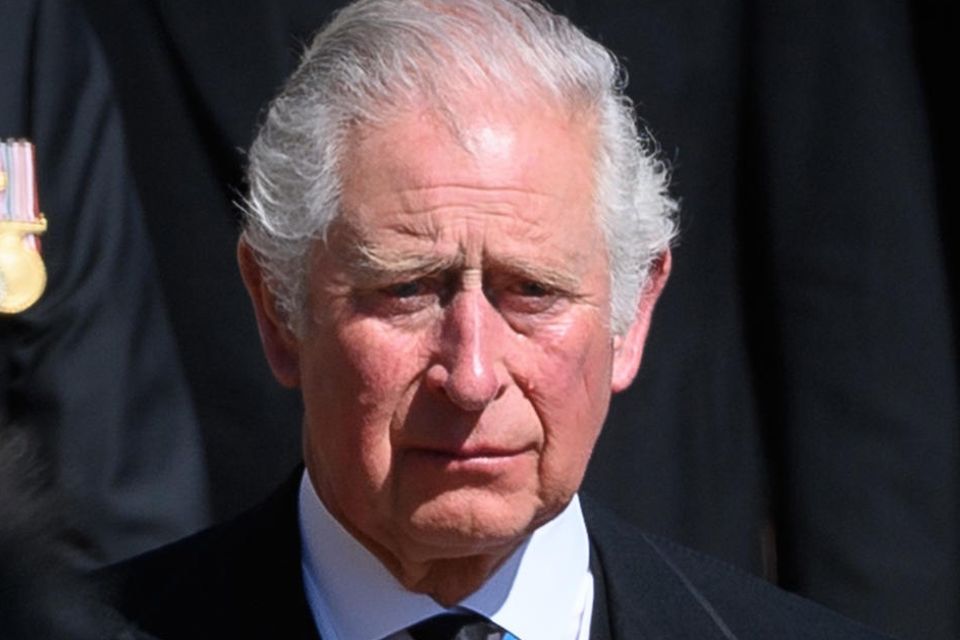Prinz Charles weint um seinen Vater.