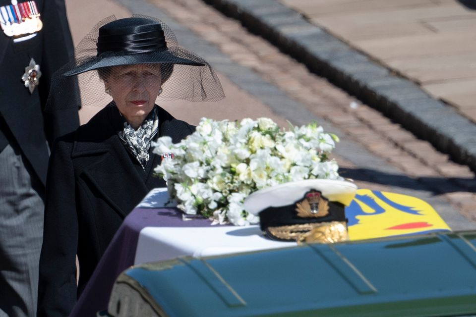 Royals: Die Trauer steht Prinzessin Anne während des Trauermarsches ins Gesicht geschrieben. Die Trauer steht Prinzessin Anne während des Trauermarsches ins Gesicht geschrieben.