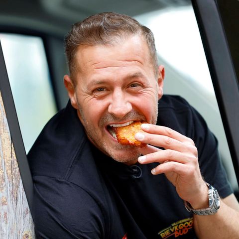 Willi Herren (†) bei der Eröffnung seines Food-Trucks.