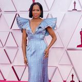 Regina King in Louis Vuitton. Wie aufregend können Schulterpolster sein?