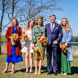 Die Niederländer feiern den Königstag und haben sich in Schale geschmissen. Nicht nur Königin Máxima zieht in ihrem farbenfrohen Ensemble alle Blicke auf sich, auch ihre Töchter Ariane, Alexia und Amalia (v.l.n.r.) zeigen, dass sie in Sachen Stil viel von der Mama gelernt haben. 