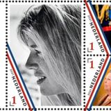 7. Mai 2021  Königin Máxima feiert am 17. Mai ihren 50. Geburtstag. Zu Ehren der beliebten Regentin gibt die niederländische Post nun ein Briefmarken-Set mit Motiven von früheren Veranstaltungen heraus. Vor allem die natürliche Schwarz-Weiß-Aufnahme wird dabei bestimmt für einen besonderen Hingucker auf zahlreichen Briefsendungrn sorgen.
