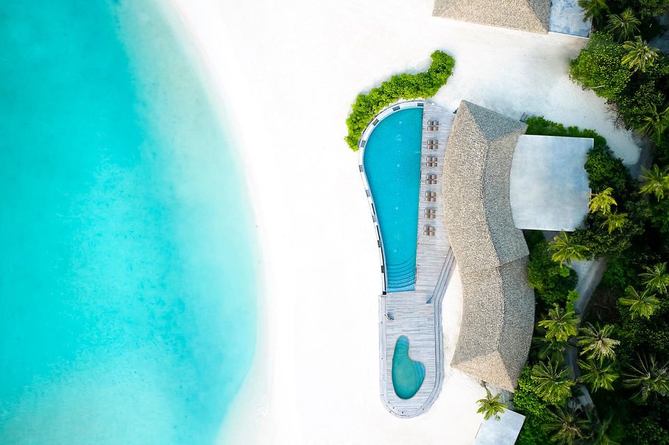 Hotel-Neueröffnungen in aller Welt: Ungewöhnlich: Das "Le Méridien Maldives Resort & Spa" hat sich der Mid-Century-Architektur verschrieben. Ungewöhnlich: Das "Le Méridien Maldives Resort & Spa" hat sich der Mid-Century-Architektur verschrieben.
