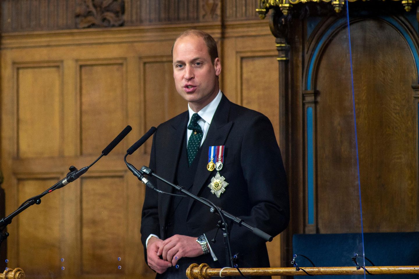 Prinz William spricht am 22. Mai 2021 in Edinburgh. 