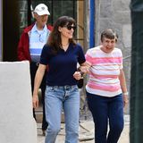 Zusammen mit ihrer Mutter Patricia besucht Jennifer Garner die Bauarbeiten ihres neuen Heims in Brentwood, das in Zukunft das neue Nest für ihre Familie werden soll. Die geliebte Mama der Schauspielerin hat mit Nestbau durchaus Erfahrung – sie zog drei Mädels groß.