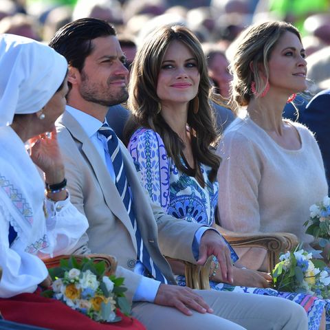 Die schwedischen Royals stecken in der Umfragekrise. Königin Silvia, Prinz Carl Philip, Prinzessin Sofia und Prinzessin Madeleine (v.l.n.r.) sowie der angeheiratete Chris O'Neill schneiden in einem neuen Meinungsbild schlecht ab.
