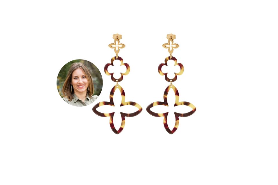 Must-haves: Die auffälligen Ohrringe sind die neuen Lieblingsbegleiter von Lara Golombek. Die auffälligen Ohrringe sind die neuen Lieblingsbegleiter von Lara Golombek.