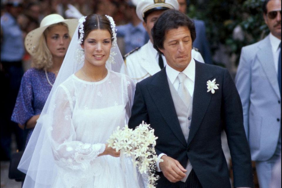 Caroline von Monaco heiratet den Investmentbänker Philippe Junot am 29. Juni 1978. 