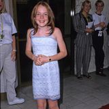 So haben wir sie kennen und lieben gelernt – bei der Premiere von "Ein Zwilling komm selten allein" lächelt Lindsay Lohan fast noch schüchtern in die Kamera. Über 20 Jahre später hat sich nicht nur Lindsays Stil verändert, ihr Selbstbewusstsein ebenfalls. 
