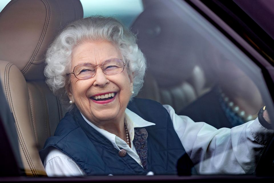 Ein Jahr ohne Prinz Philip: Queen Elizabeth bei der Royal Windsor Horse Show am 2. Juli 2021. Queen Elizabeth bei der Royal Windsor Horse Show am 2. Juli 2021.