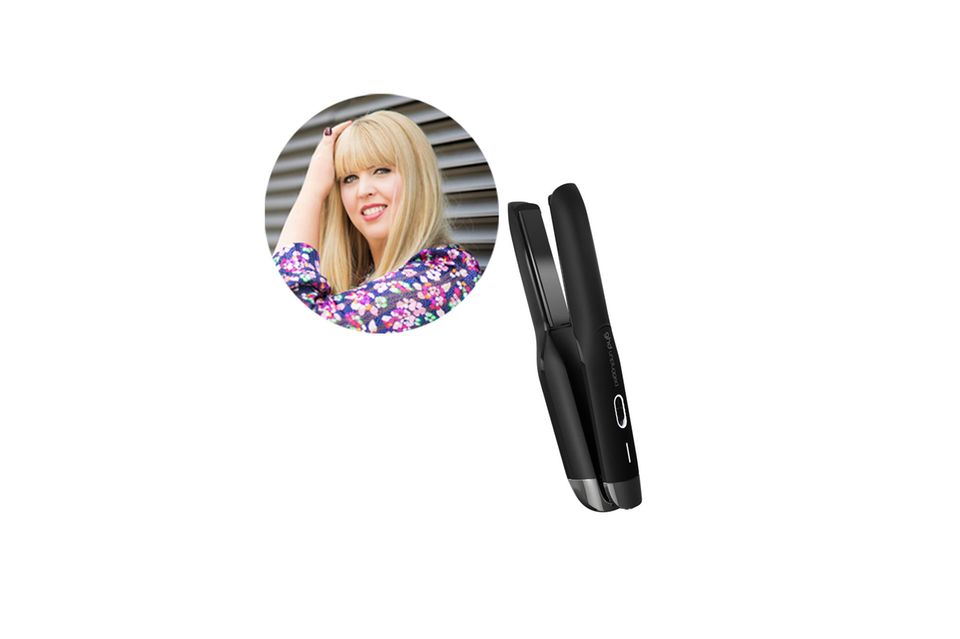 GALA Beautyprobe: Head of Beauty & Fashion Nane hat ihren optimale Begleiter für schnelle To-Go-Stylings mit dem neuen ghd Styler gefunden. Head of Beauty & Fashion Nane hat ihren optimale Begleiter für schnelle To-Go-Stylings mit dem neuen ghd Styler gefunden.
