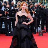 Jessica Chastain posiert auf dem roten Teppich für die Fotografen.