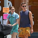 16. Juli 2021  Topmodel Gigi Hadid ist gut mit "Queer Eye"-Star Antoni Porowski befreundet, und so nutzen die beiden den schönen New Yorker Sommertag für einen gemütlichen Bummel mit Töchterchen Khai.