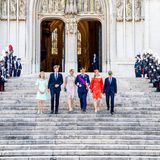 Der belgische Nationalfeiertag beginnt für die Königsfamilie wie gewohnt mit dem Te Deum-Gottesdienst in der Brüsseler Kathedrale St. Michael und St. Gudula. Auch in diesem Jahr gibt es wegen der Corona-Krise zusätzliche Sicherheitsmaßnahmen zu beachten und das kleine Publikum wird auf große Distanz gehalten. 