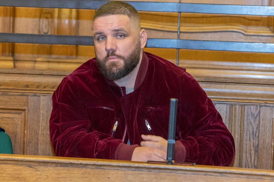 Bushido: Patrick Losensky alias Fler bei einem früheren Gerichtstermin wegen verschiedener Delikte im November 2020 im Amtsgericht Tiergarten in Berlin. Patrick Losensky alias Fler bei einem früheren Gerichtstermin wegen verschiedener Delikte im November 2020 im Amtsgericht Tiergarten in Berlin.