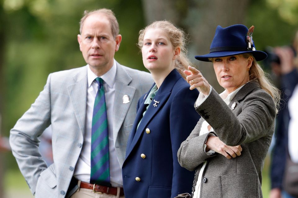 Lady Louise Mountbatten-Windsor mit ihren Eltern Prinz Edward und Gräfin Sophie von Wessex.