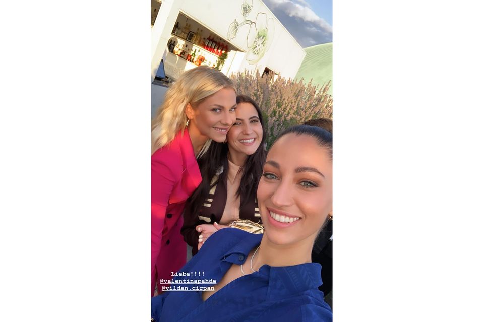 Frauen100: Chryssanthi Cavazi, Vildan Cirpan und Valentina Pahde feiern Female Empowerment Frauen100: Chryssanthi Cavazi, Vildan Cirpan und Valentina Pahde feiern Female Empowerment